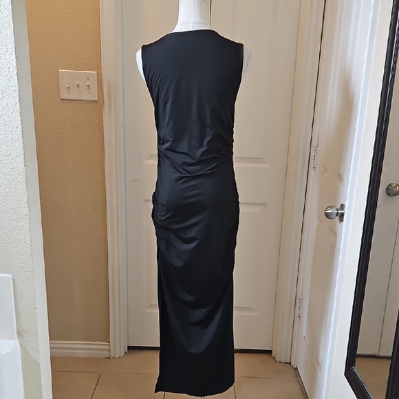 Maxi Dress with Sleeveless Design and Ruched Side Split Size Medium - Picture 9 of 10